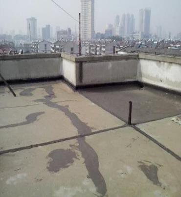 靖江漏水维修 楼顶漏水是什么原因，楼顶漏水维修方法是什么?